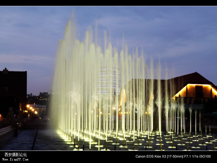 20110617世园会夜景2225_调整大小.JPG