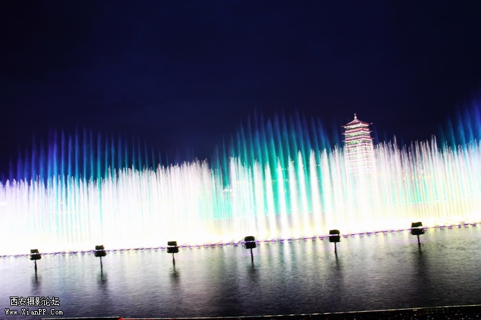 20110617世园会夜景2239_调整大小.JPG