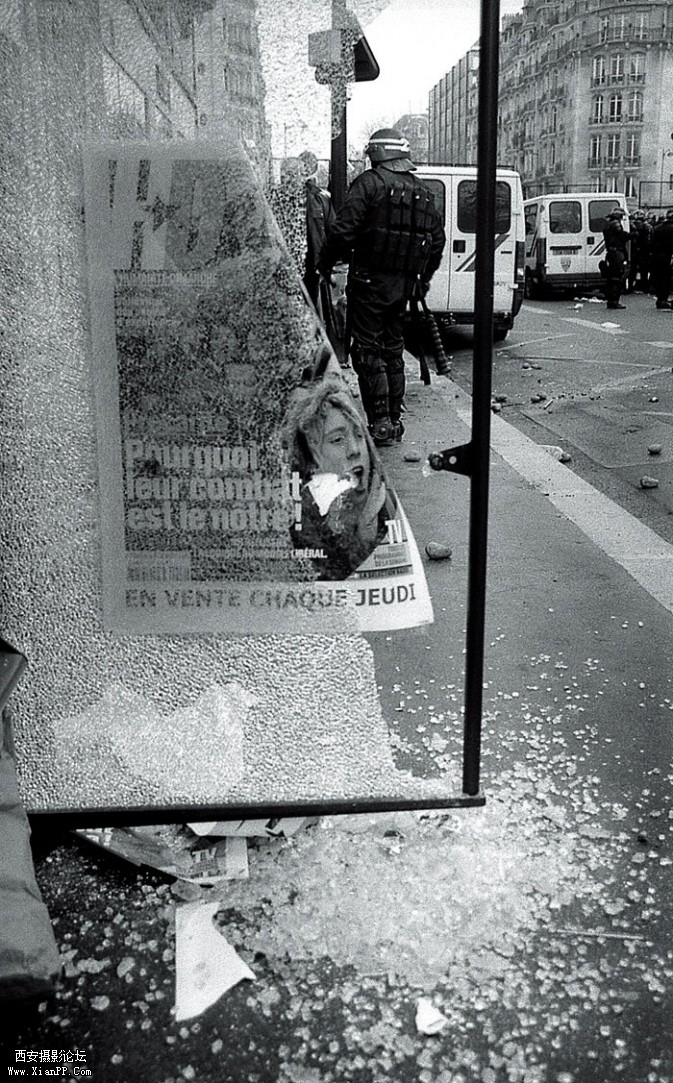 0703france81-673x1083.jpg