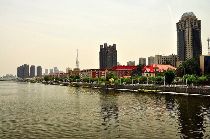 a10054064_s.jpg