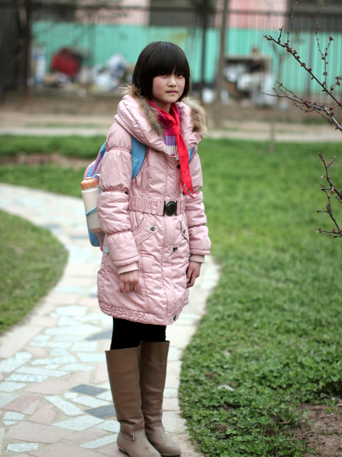 nEO_IMG_0326 600d-50L多云小孩人像，花14.jpg