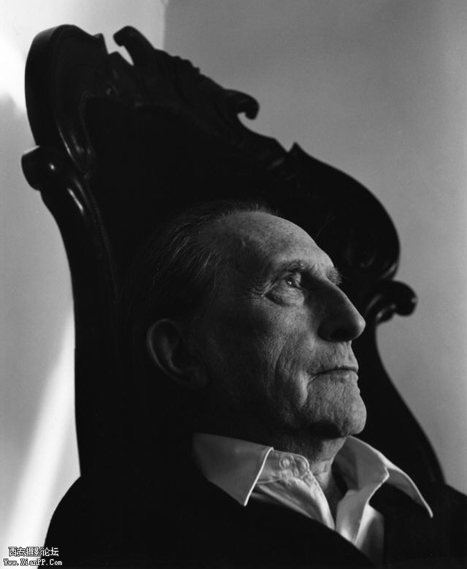 Marcel-Duchamp-New-York-NY-1966.jpg