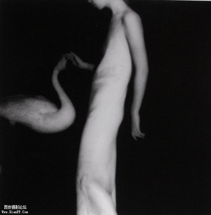 francesca-woodman_31-673x686.jpg