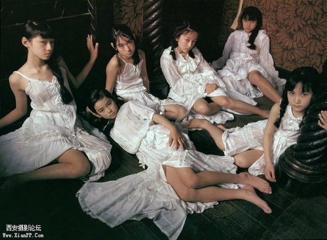 Girls_24-673x494.jpg