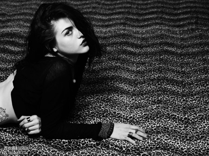 Frances_08_076-673x504.jpg