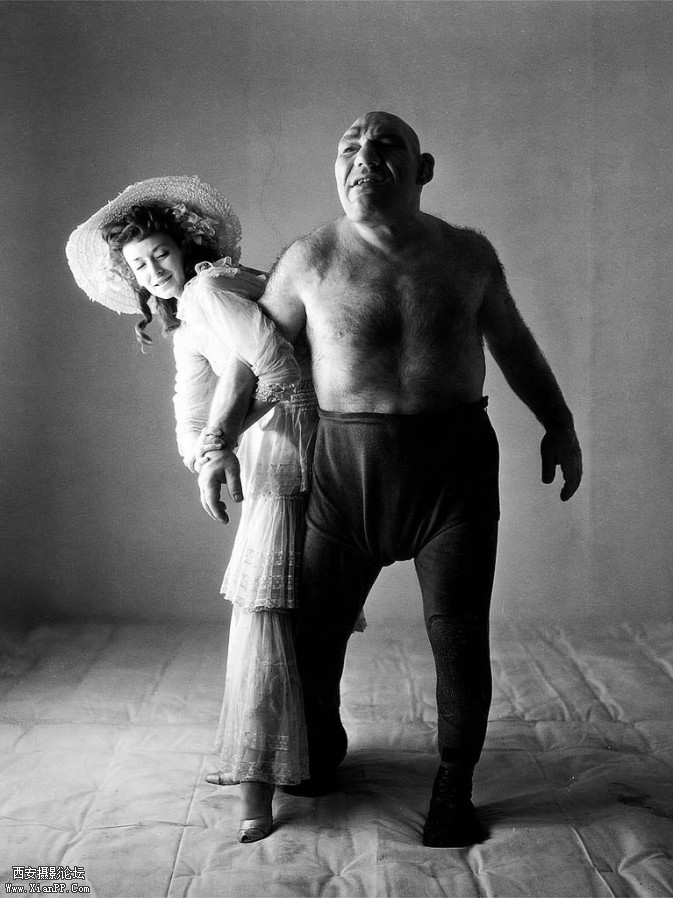 Dorian-Leigh-and-Maurice-Tillet-673x898.jpg