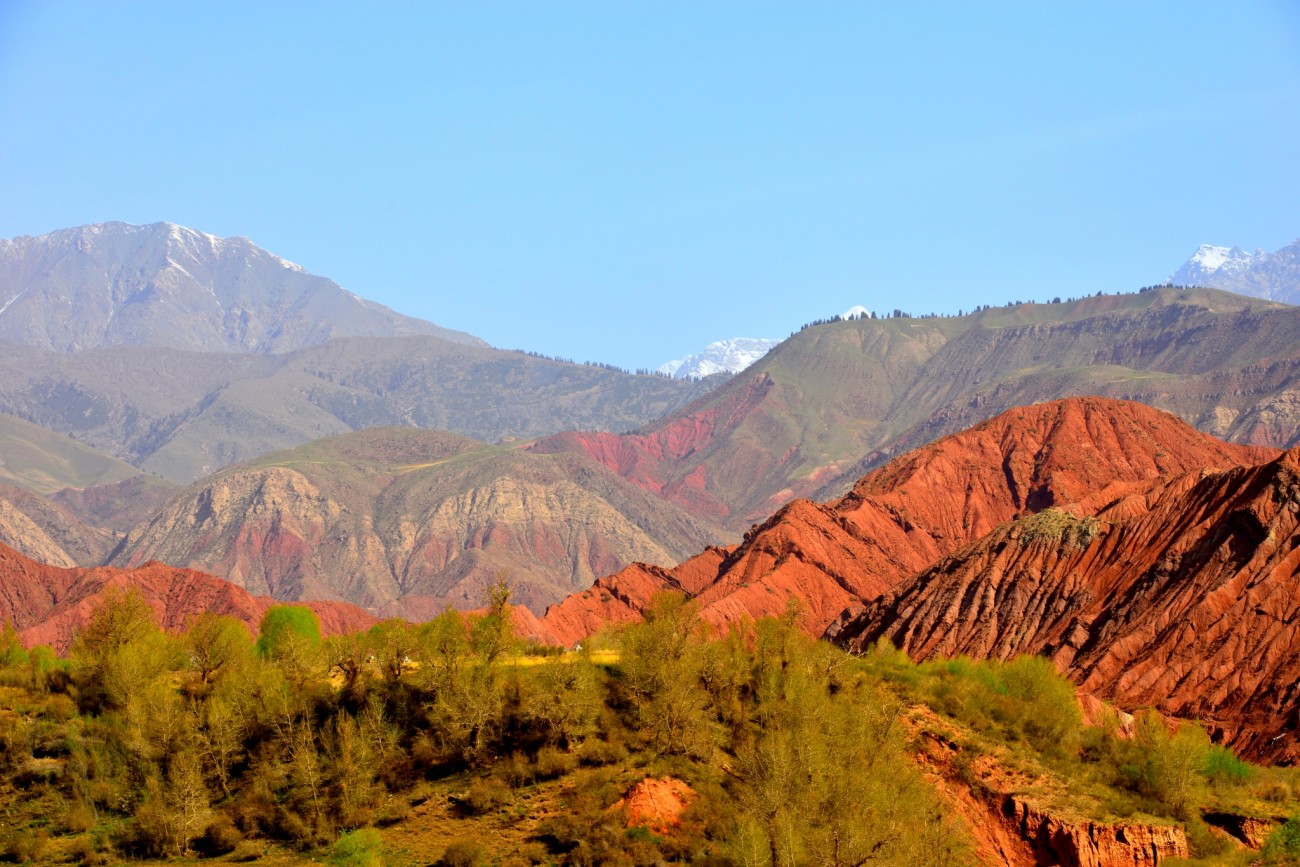 托木尔峰山风光