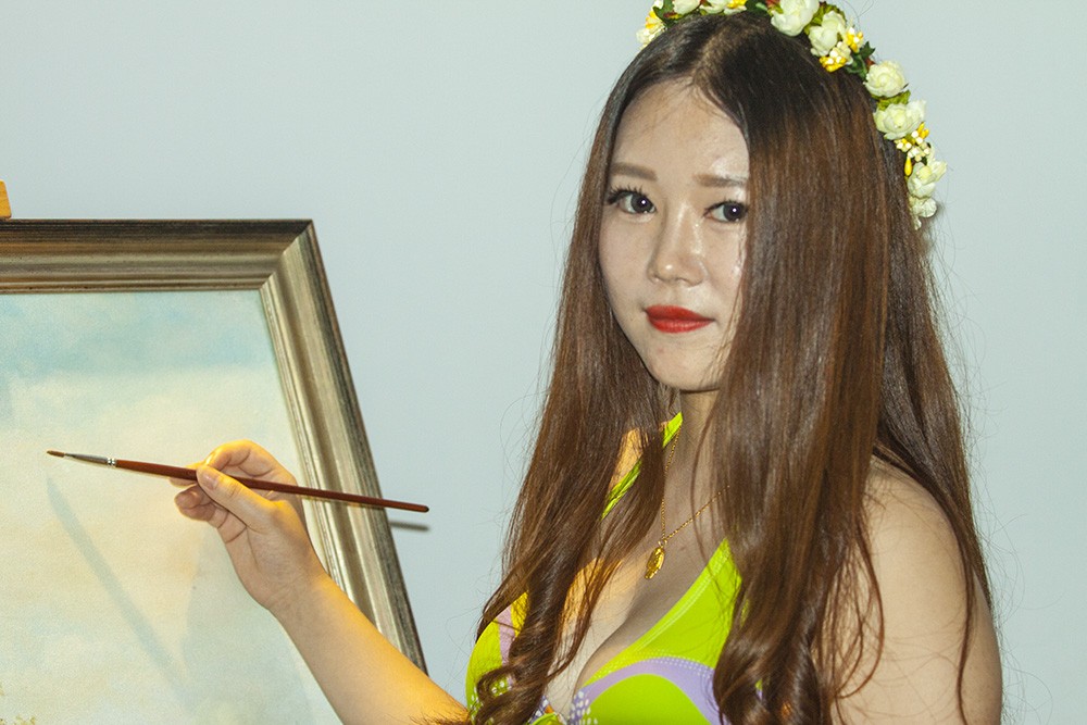 作画美女.jpg