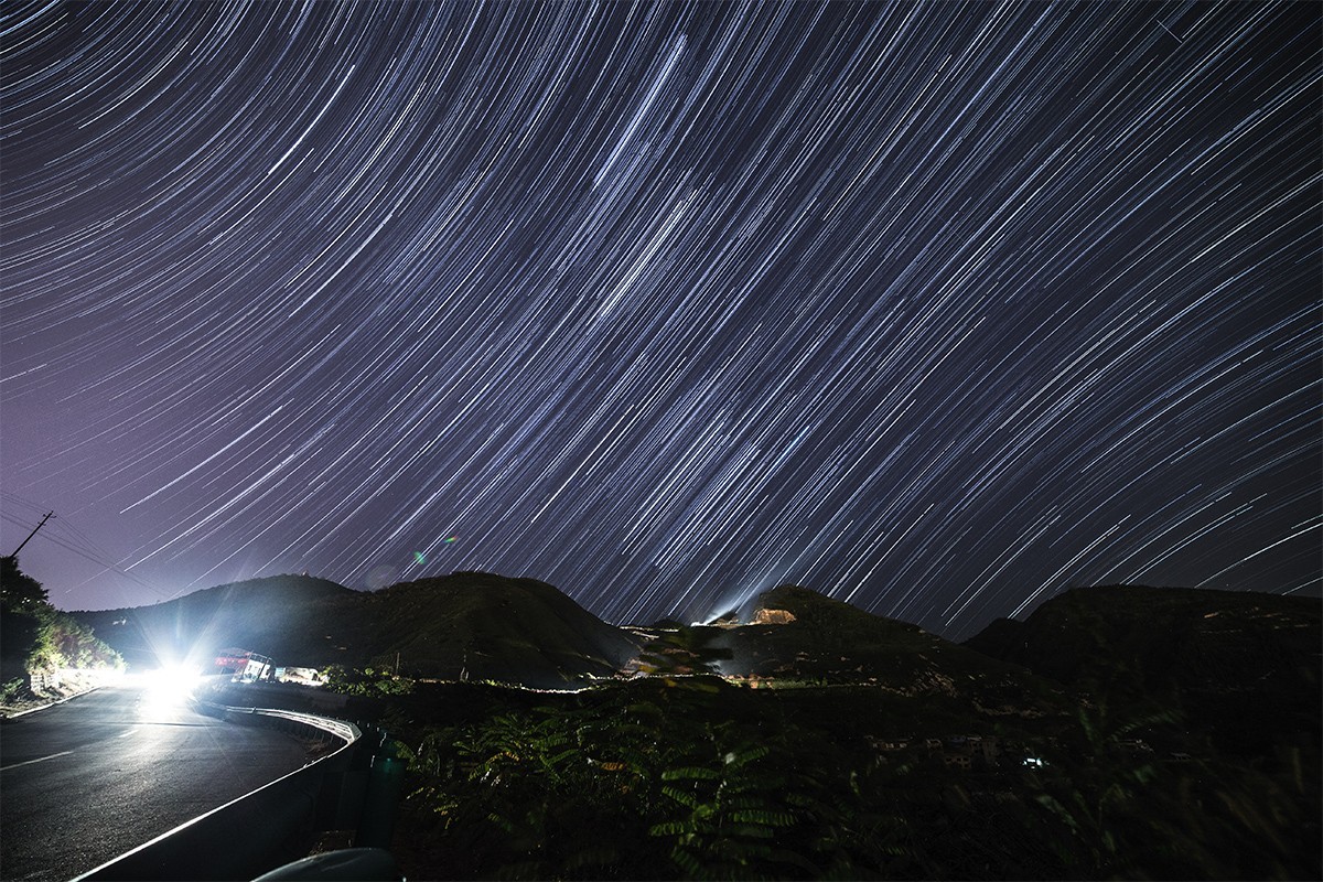 star trails-亮道路.jpg