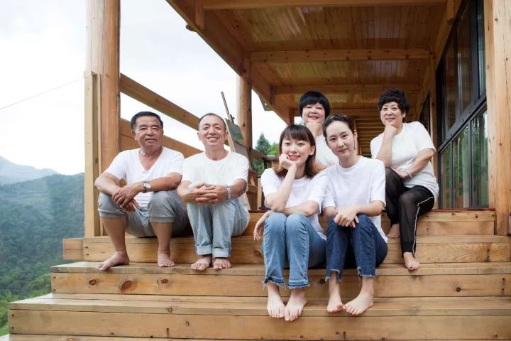 70e7d99a8bcb2f0ebcc9442afee667d2.jpg