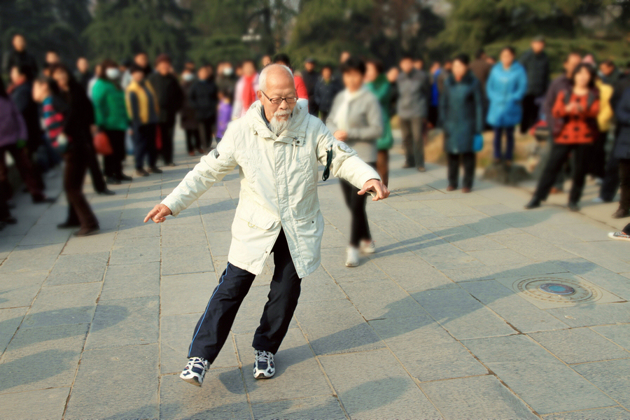 IMG_快乐老人.jpg