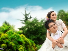 晒婚纱咯