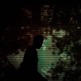 暗夜流影