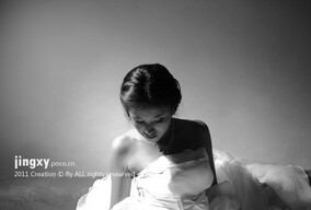白色婚纱……