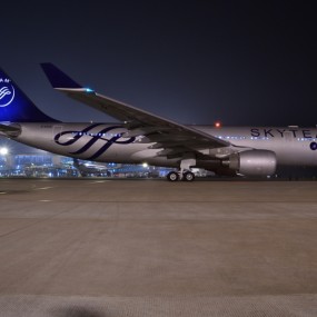 夜晚中的蓝色更有诱惑力 南航A330-200  天合联盟涂装
